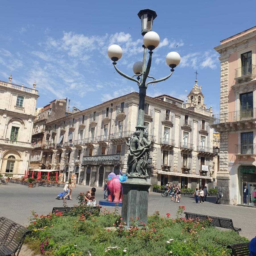 Palazzo La Piana Rooms Catania Bagian luar foto