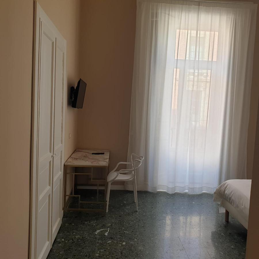 Palazzo La Piana Rooms Catania Bagian luar foto