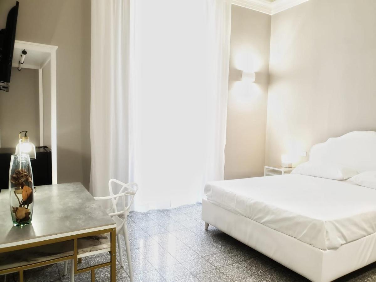 Palazzo La Piana Rooms Catania Bagian luar foto