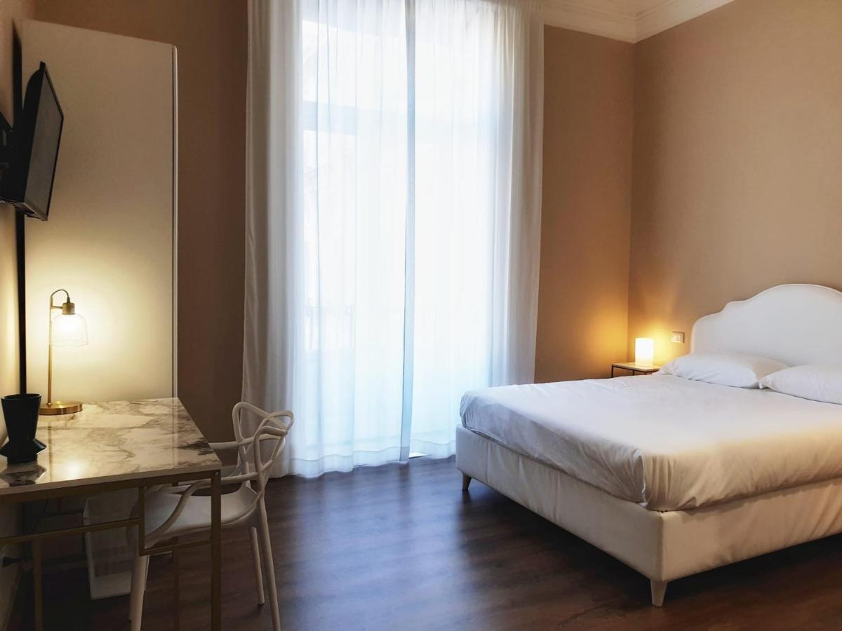 Palazzo La Piana Rooms Catania Bagian luar foto