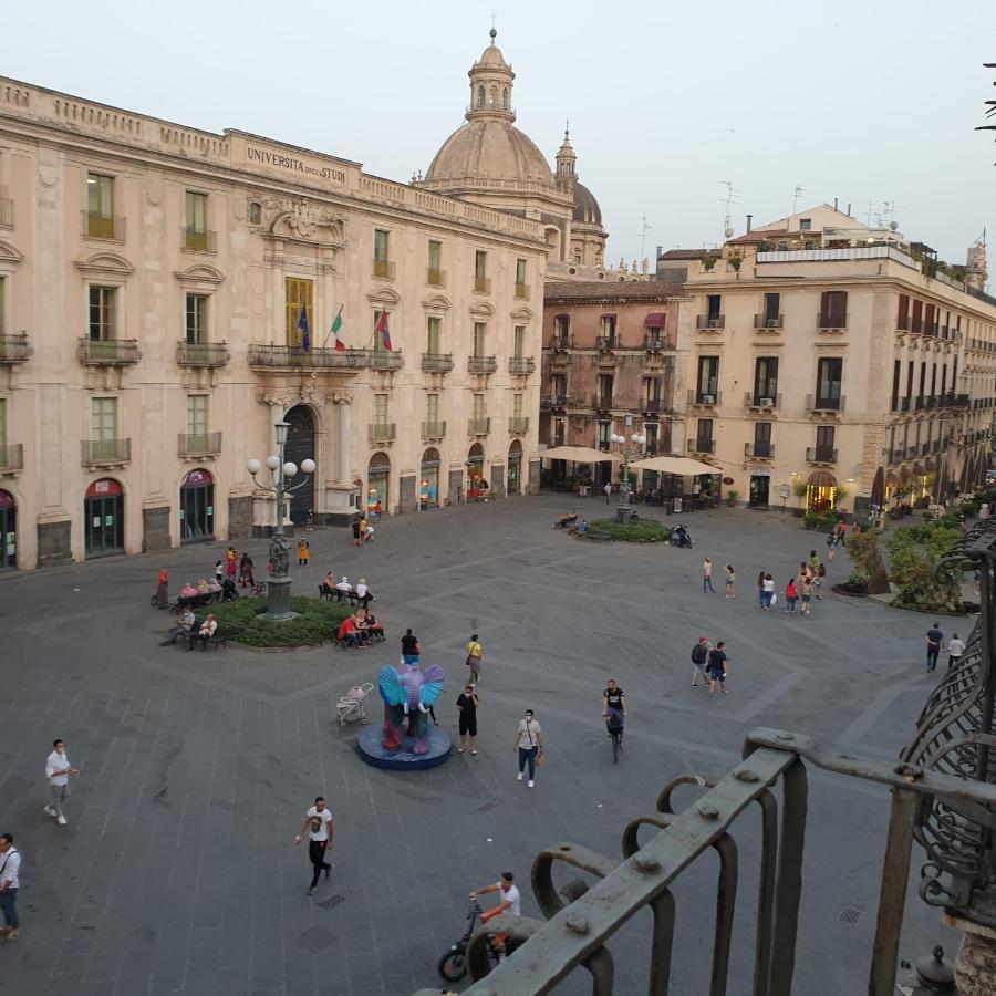 Palazzo La Piana Rooms Catania Bagian luar foto